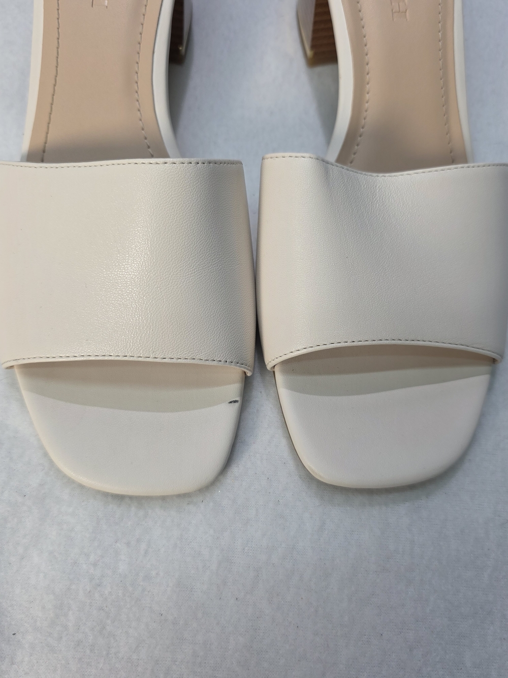 Coach Women's Cream Maggi Leather Block Heel Slide - Picture 7 of 12